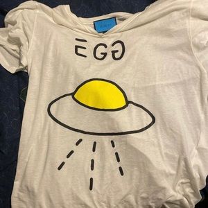 Gucci tee shirt egg/UFO